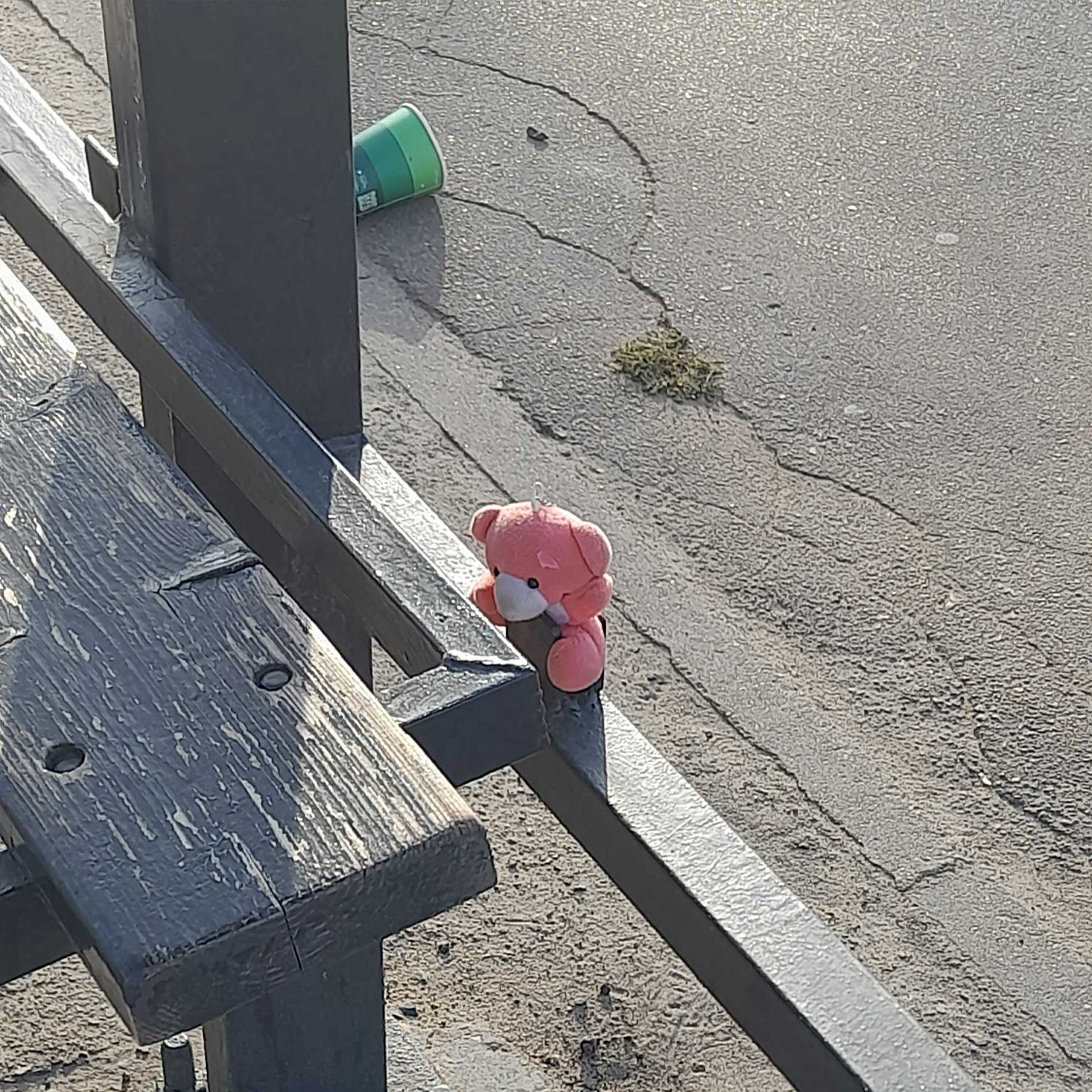 hes chilling